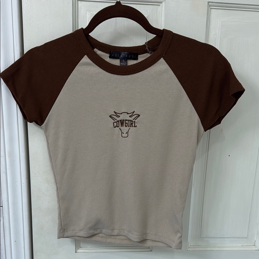 Cowgirl Graphic Raglan Crop Top - Brown/Cream